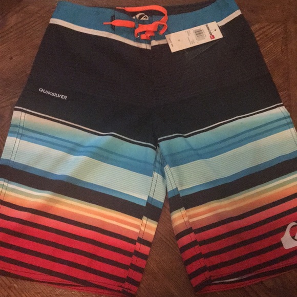 NWT Quiksilver Everyday Stripe boys shorts - Picture 4 of 6